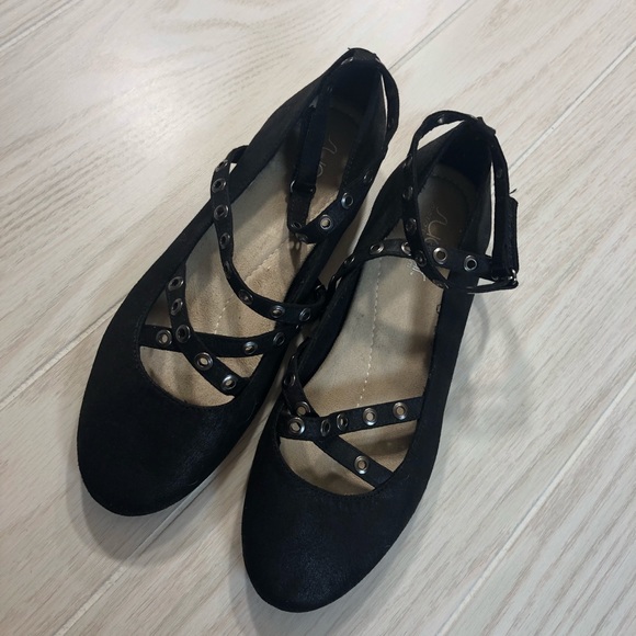 Sugar Shoes - Black Sugar wrap around flats size 8